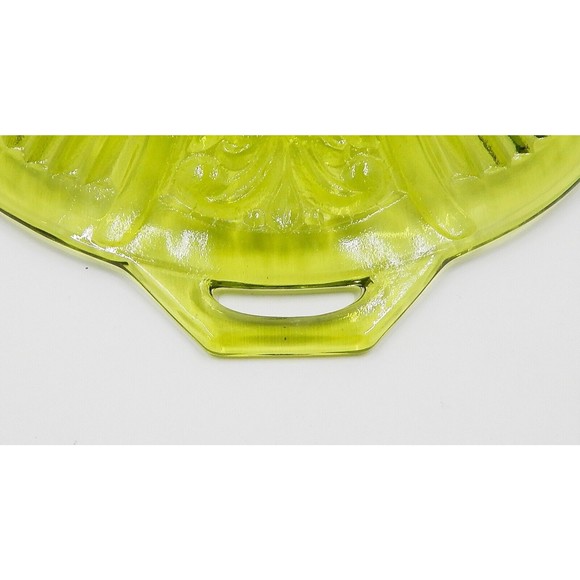 Indiana Glass Killarney Green Avocado Handled Divided Relish Candy Nut Dish - Picture 9 of 10